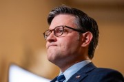 禽兽为邻特朗普税改案参议院过关有望 共和党议员无人声援马斯克